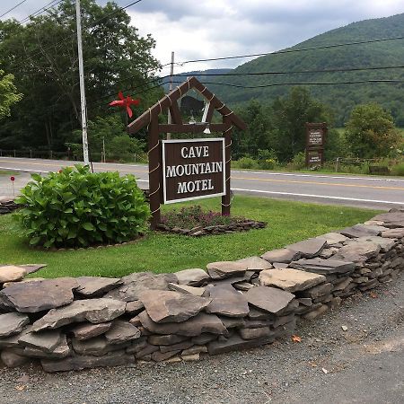 Cave Mountain Motel Виндхам Экстерьер фото
