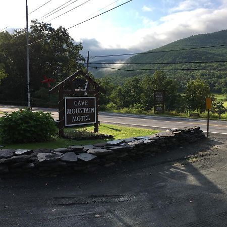 Cave Mountain Motel Виндхам Экстерьер фото